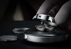 南京尼芙尔手表抛光翻新服务-全表超声波清洗+外观美容